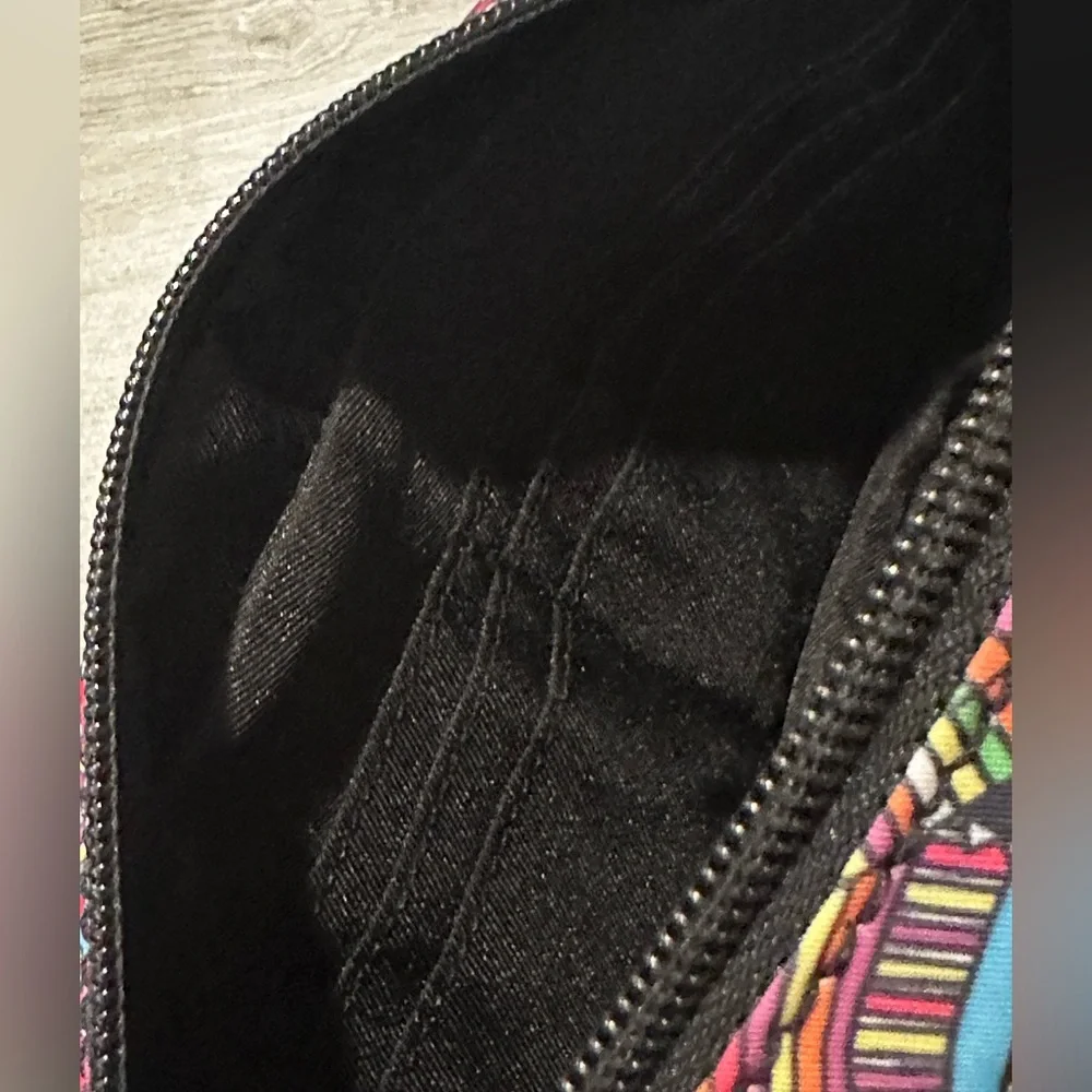The Sak Sakroots Lodi Smartphone Crossbody Bag - Picture 3 of 8
